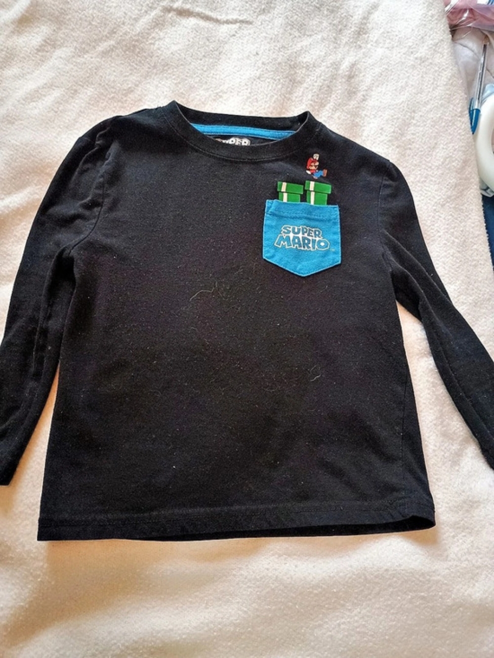 Nintendo Super Mario Boys XS Black & Blue Long Sleeve Shirt